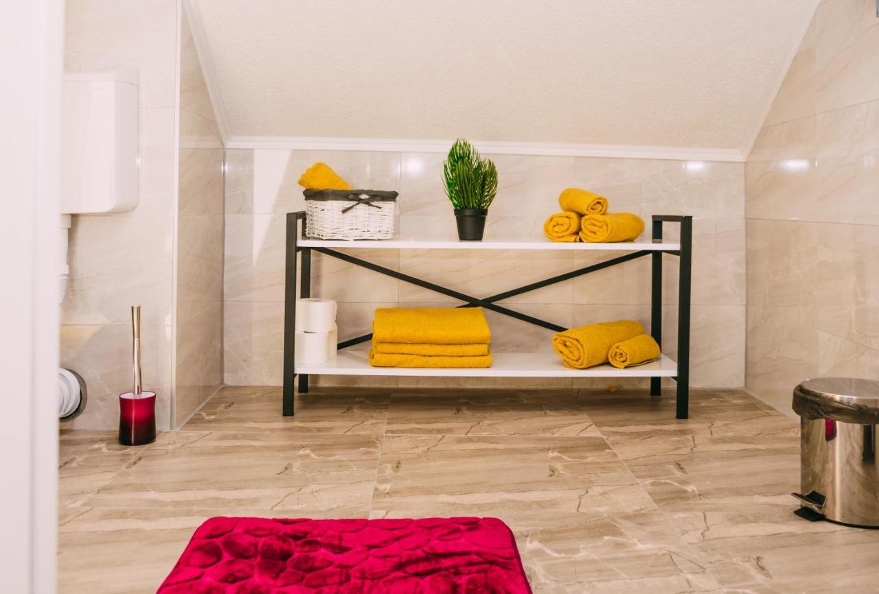 Apartmani Markesic Ramsko Jezero Prozor Exterior foto
